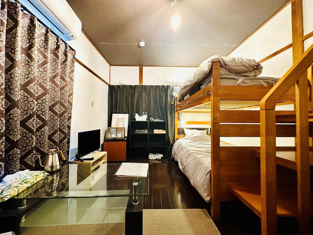 Bed&Cafe Onzo オンゾー Hotel Onomichi Exterior photo